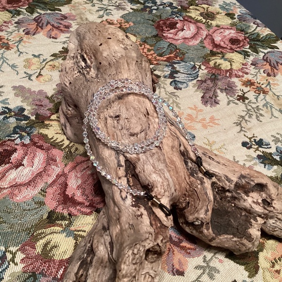 Handcrafted Crystal Beaded Eyeglass Chain Lanyard - Picture 2 of 3